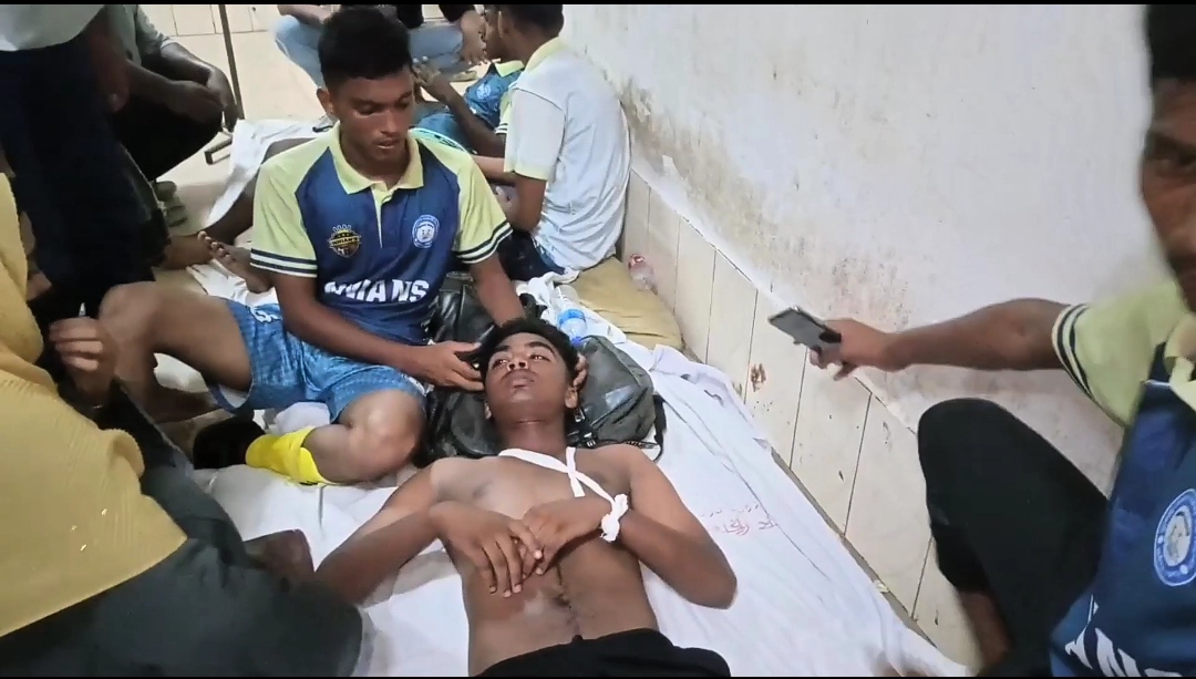 পঞ্চগড়ে আন্তঃবিদ্যালয় ফুটবল খেলায় সংঘর্ষ, শিক্ষকসহ আহত ১৭