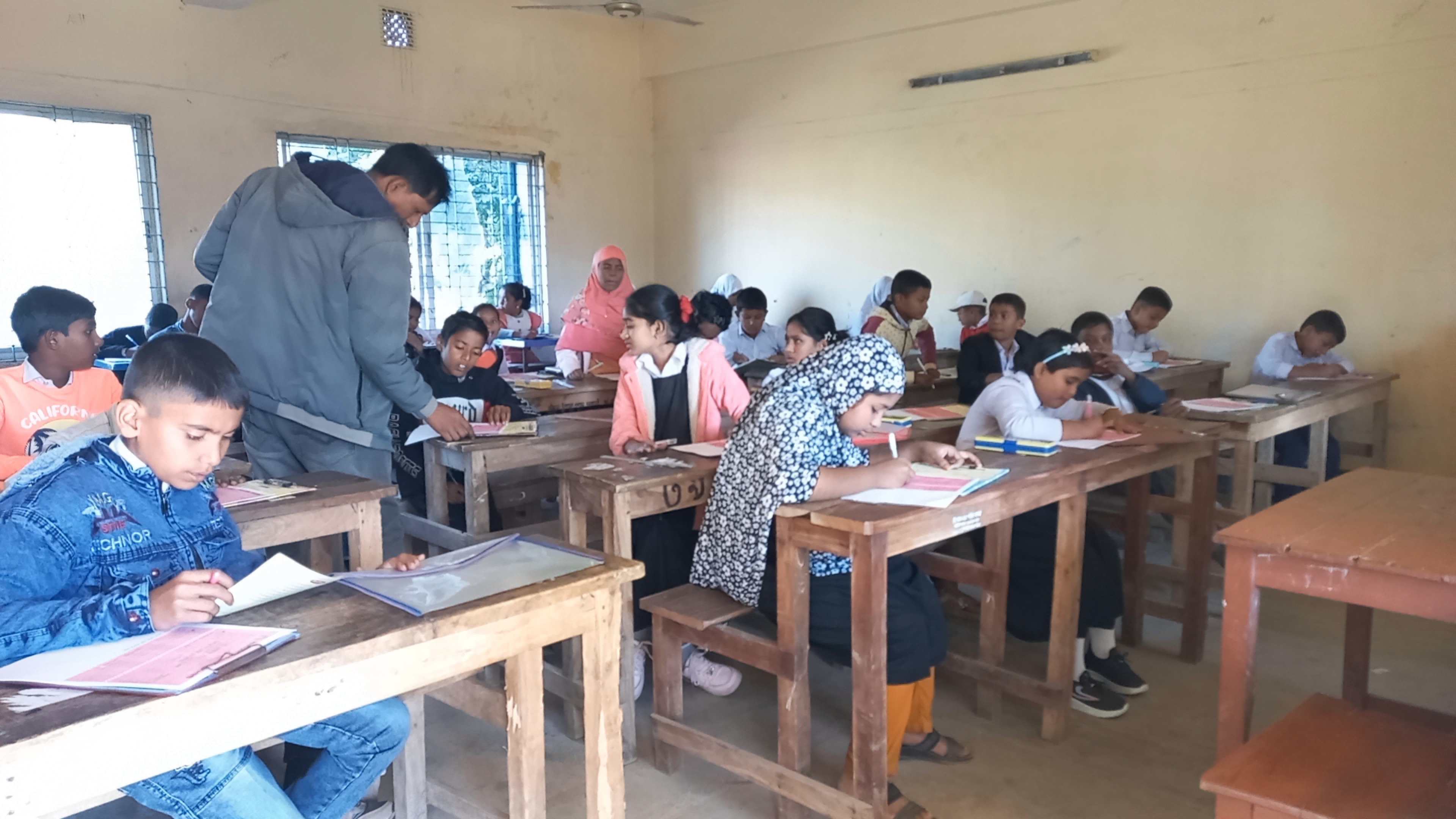 বাংলাদেশ কিন্ডার গার্ডেন সোসাইটির উদ্যোগে ভুরুঙ্গামারীতে বৃত্তি পরিক্ষা অনুষ্ঠিত