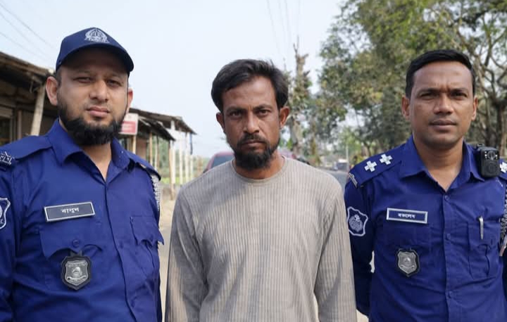 আদিতমারীতে মাদক সেবনের দায়ে ভ্রাম্যমান আদালতে যুবকের ৬ মাসের কারাদণ্ড