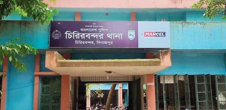 চিরিরবন্দরে গৃহবধূর আত্মহত্যা, আটক ৩