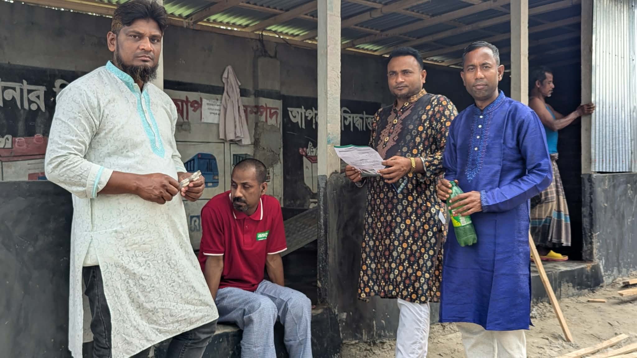 তারাগঞ্জে মেধাবী বন্ধুর সুস্থতায় বন্ধুদের নিরলস প্রচেষ্টা