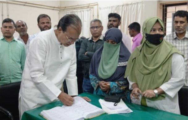 হাসপাতাল পরিষ্কারে ৬ ঘণ্টার সময় বেঁধে দিলেন দুর্যোগ ব্যবস্থাপনা ও ত্রাণ মন্ত্রী