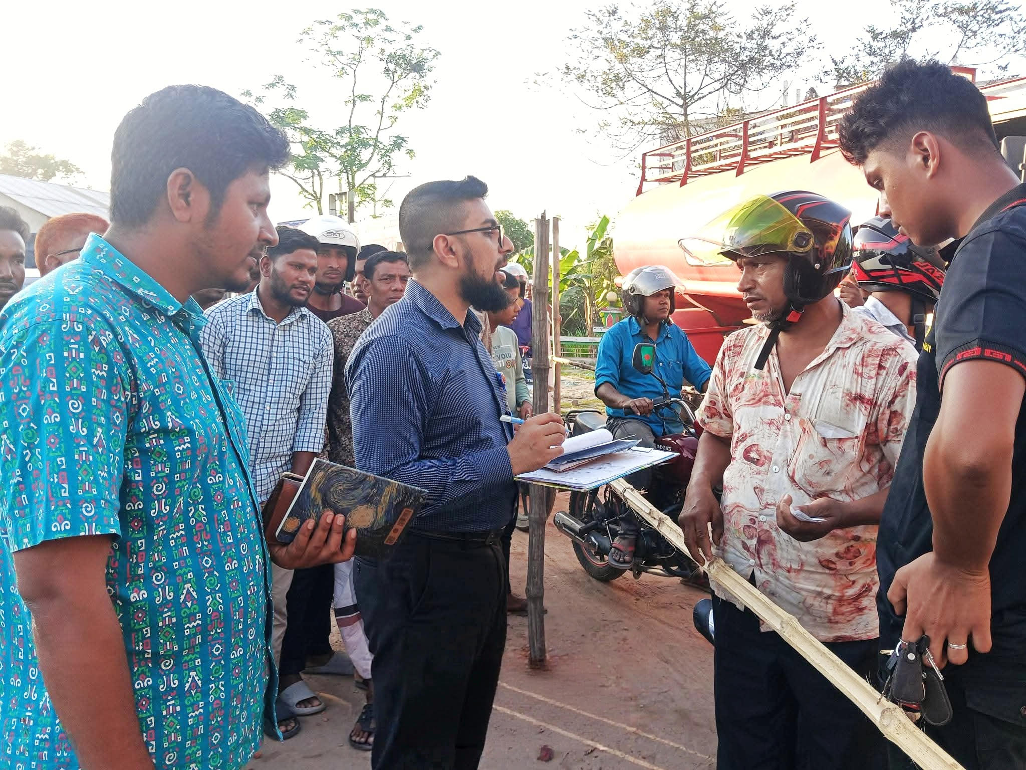 জ্বালানি পাম্পে তেল নিতে এসে ১৭ চালকের বিরুদ্ধে মামলা