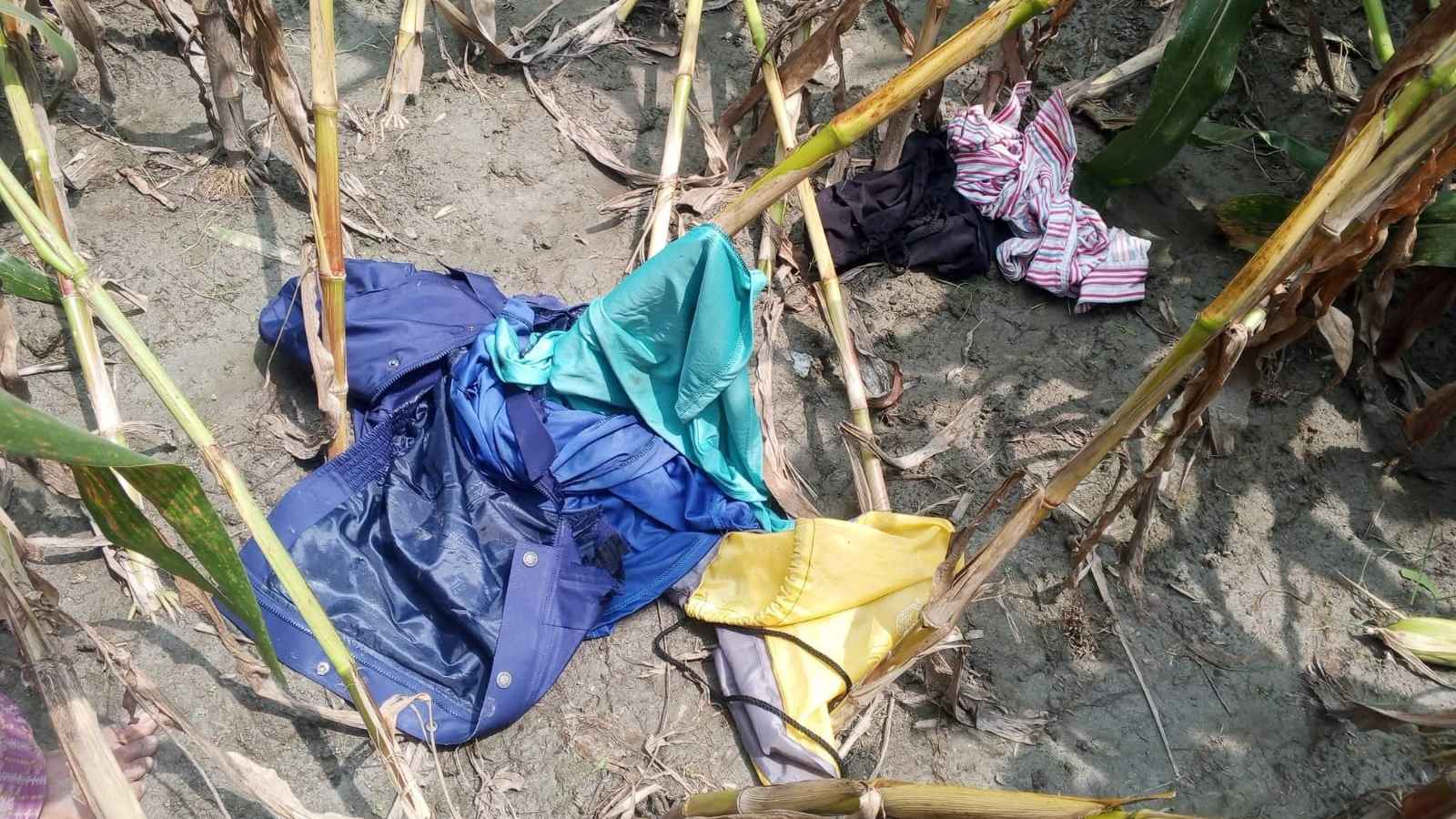 নীলফামারীতে ভুট্টা খেত থেকে পুলিশের পোশাক ও সরঞ্জাম উদ্ধার