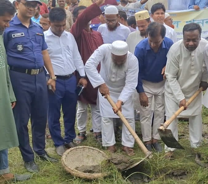 ভুরুঙ্গামারীতে খাল খনন কর্মসূচির শভ উদ্বোধন