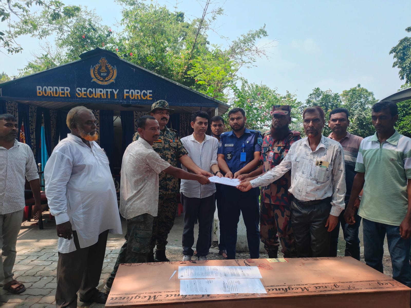 ভারত থেকে ফিরল বিরলের জেলে ইসমাইল হকের মরদেহ