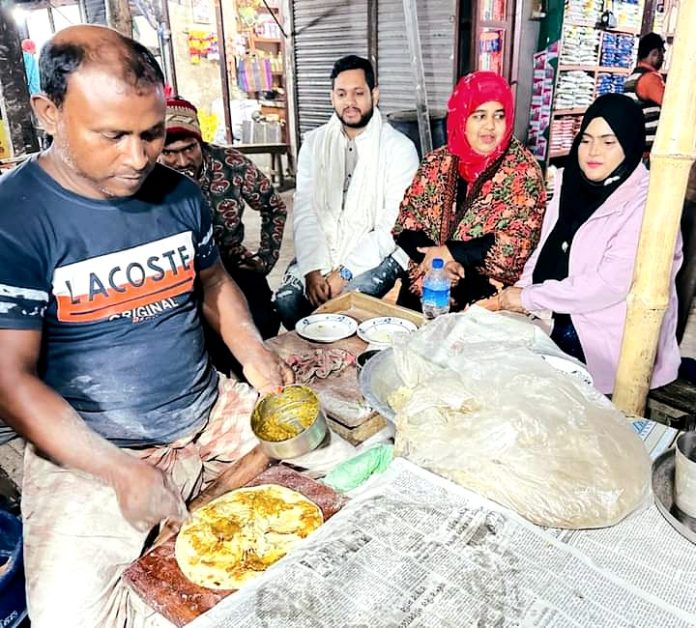 পীরগাছায় আটার রুটি বিক্রয় করে সাইফুল ইসলামের ভাগ্যবদল