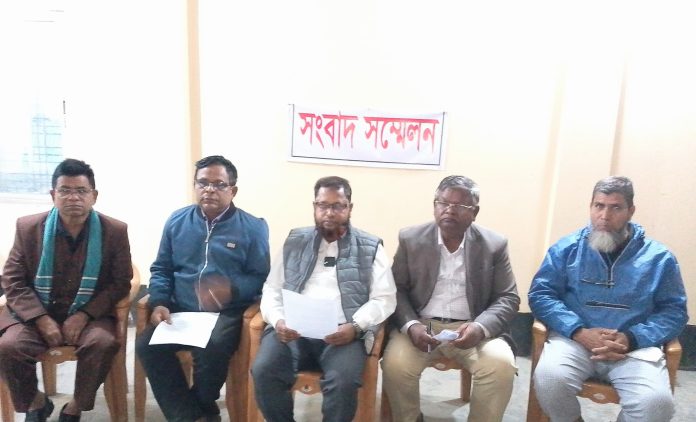 বীরগঞ্জে ইউএনও’র বিরুদ্ধে সংবাদ সম্মেলন