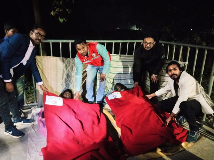 নীলফামারীতে শীতার্তদের মাঝে রেড ক্রিসেন্ট সোসাইটির শীতবস্ত্র বিতরণ