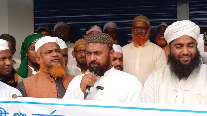 ঘোড়াঘাটে ভান্ডারী মাজার পূজার বিরুদ্ধে বিক্ষোভ মিছিল