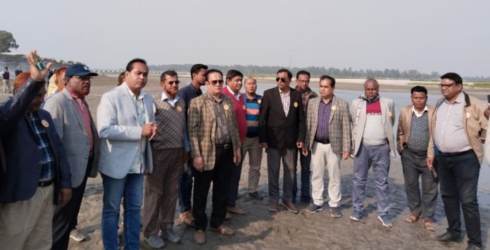 তিস্তা তীরবর্তী এলাকায় অবস্থান কর্মসূচির কার্যক্রম পরিদর্শনে নীলফামারী জেলা বিএনপি