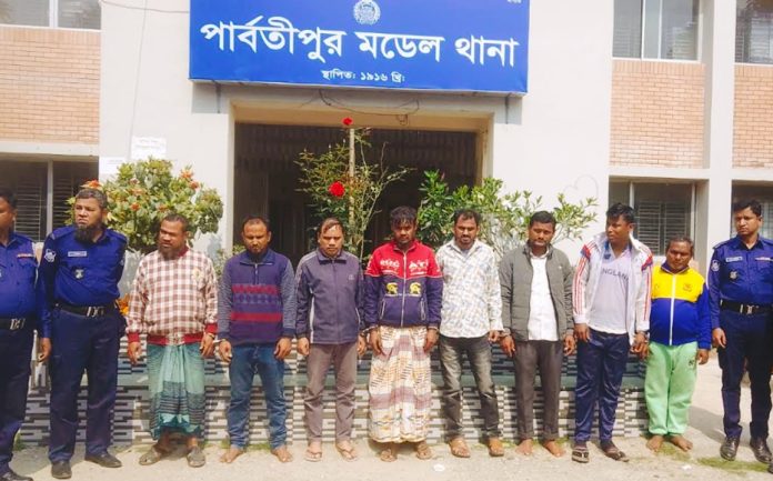 দিনাজপুরে অপারেশন ডেভিল হান্টে আ.লীগ ও যুবলীগসহ গ্রেফতার ১৩