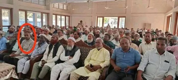 আওয়ামী লীগ নেতাকে ইফতারে আমন্ত্রন, জামায়াতের আমিরের অপসারণ চাইলেন জেলা শিবির সভাপতি