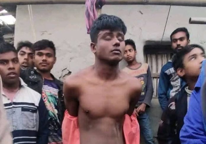 নববধূকে শ্বাসরোধ করে হত্যা, এলাকাবাসীর হাতে ঘাতক স্বামী আটক