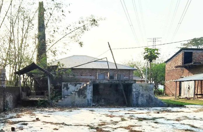 নবাবগঞ্জে বন্ধ হওয়ার পথে হাসকিং মিলগুলো