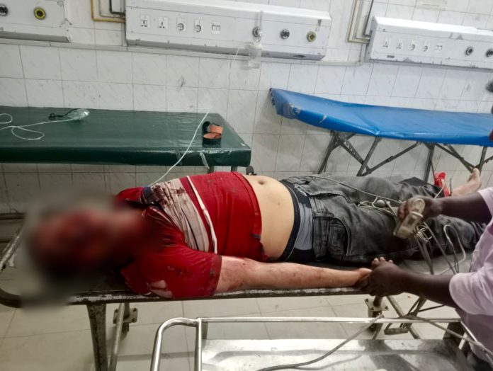 চিরিরবন্দরে ট্রাক্টরের চাকায় পিষ্ট হয়ে মোটরসাইকেল আরোহীর মৃত্যু