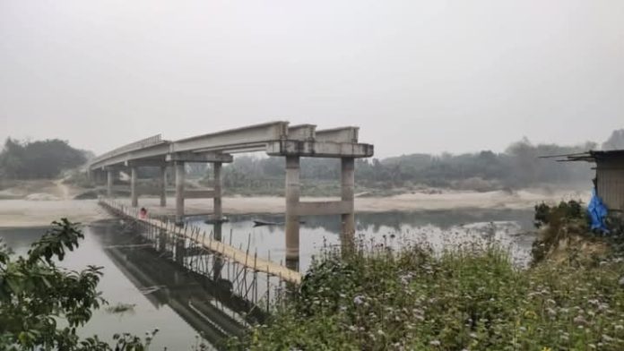 ৭ বছরেও শেষ হয়নি সেতুর নির্মাণ কাজ