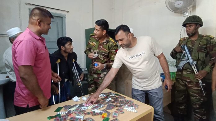 কুড়িগ্রাম জেনারেল হাসপাতালে সেনা অভিযানে চুরি ওষুধসহ আটক-২