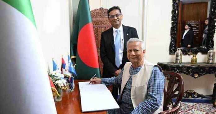 রোমে বাংলাদেশ হাউস পরিদর্শন করলেন প্রধান উপদেষ্টা