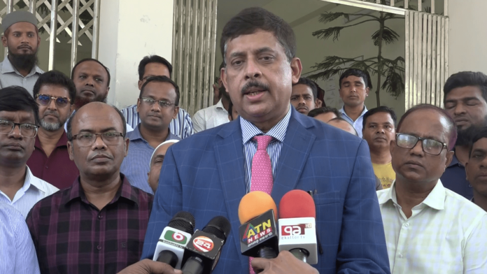 দেশের কোনো মেডিকেল কলেজ বন্ধের সিদ্ধান্ত নেয়া হয় নি: মহাপরিচালক নাজমুল হোসেন