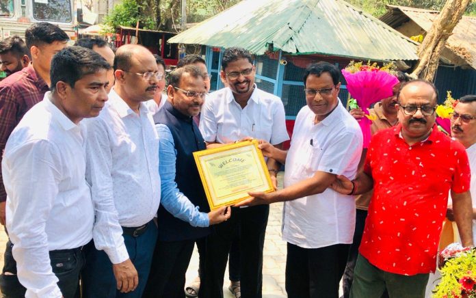 হিলি স্থলবন্দর পরিদর্শনে ভারতীয় সহকারী হাইকমিশনার মনোজ কুমার