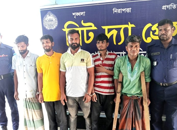 হিলিতে মাদকদ্রব্য টাপেন্টাডল সহ বিভিন্ন মামলায় গ্রেফতার ৫