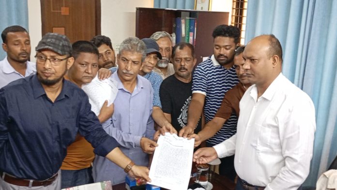 ঠাকুরগাঁওয়ে প্রিপেইড মিটার বাতিলের দাবিতে বিক্ষোভ