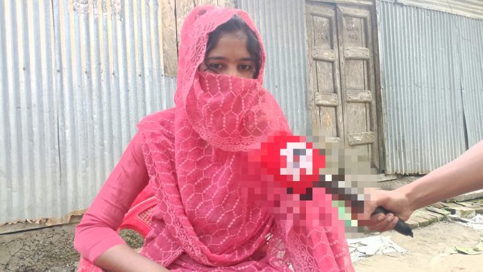 বিয়ের দাবিতে প্রেমিকের বাড়িতে কলেজ শিক্ষার্থীর অনশন