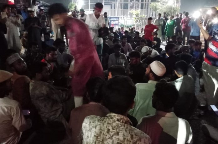 কুড়িগ্রামে আওয়ামী লীগের নিষিদ্ধদের দাবিতে ছাত্রদের বিক্ষোভ সমাবেশ, সড়ক অবরোধ