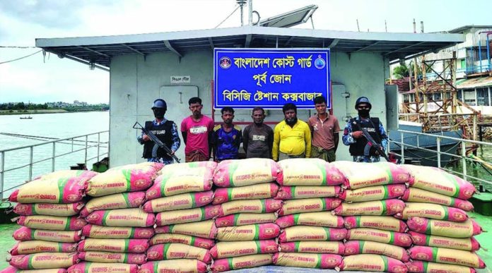 মায়ানমারে পাচারের সময় ৩৪০ বস্তা সিমেন্টসহ আটক ৫