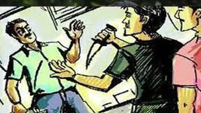 জামায়াত নেতাসহ তিনজনকে হাত-পা-মুখ বেঁধে টাকা মোটরসাইকেল-আইফোন লুট