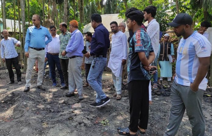 ভুরুঙ্গামারীতে এলজিইডি কর্মকর্তার সড়ক পরিদর্শন