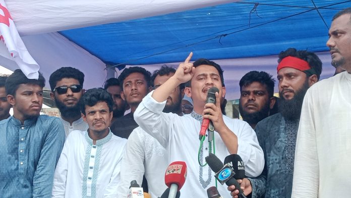 প্রশাসনে যারা দুর্নীতিতে জড়িত, তাদের ছবি ও কৃতকর্ম সোশ্যাল মিডিয়ায় ছড়িয়ে দিতে হবে: সারজিস আলম