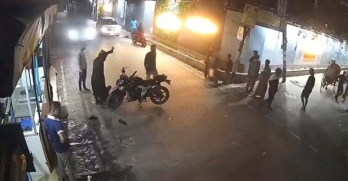 সেন্ট্রাল রোডে বিএনপি কর্মীর ওপর হামলা, গ্রেফতার ২