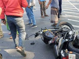 পরীক্ষা কেন্দ্রে যাওয়ার পথে বাসচাপায় একই পরিবারের ৩ জন নিহত