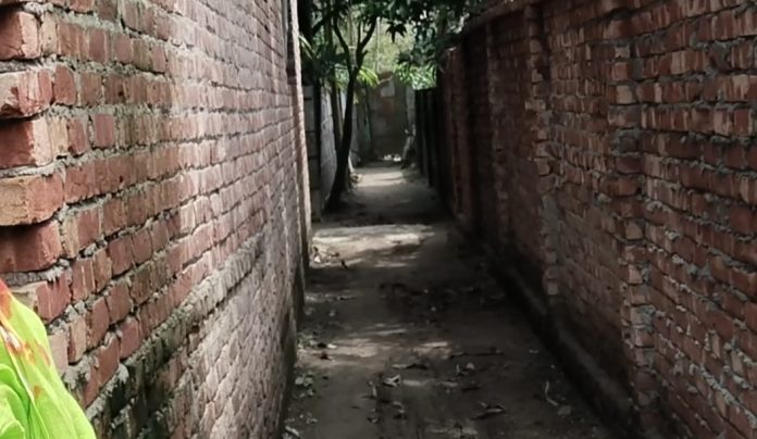 নীলফামারীতে দুদকের কাছে মিথ্যা অভিযোগে বিপাকে বাড়ির মালিক