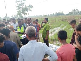 চিরিরবন্দরে ট্রাকের চাকায় পিষ্ট হয়ে অটোরিকশার আরোহীর মৃত্যু।
