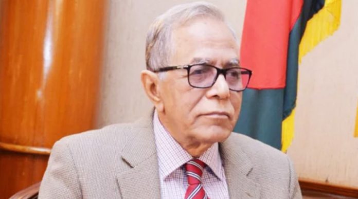 চিকিৎসা শেষে দেশে ফিরেছেন সাবেক রাষ্ট্রপতি মো. আবদুল হামিদ