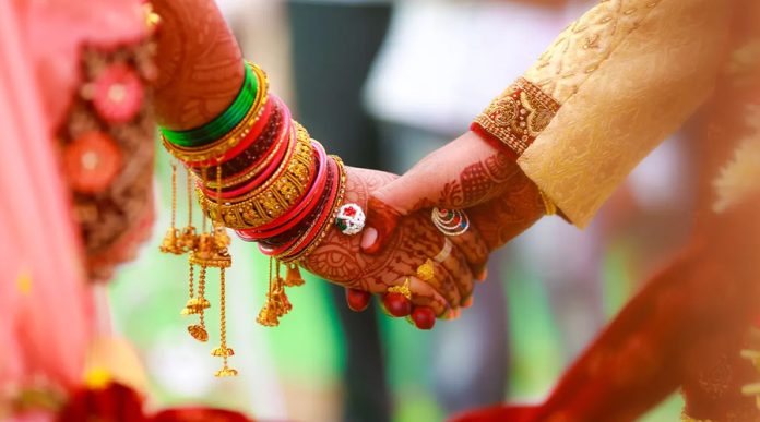 ভালোবাসা পাওয়া বিরল, তাই বিয়ে ছেড়ে গুহাবাসী হলেন যুবক