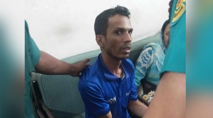 আজিমপুরে জনতার হাতে ছাত্রলীগের কেন্দ্রীয় নেতা আটক