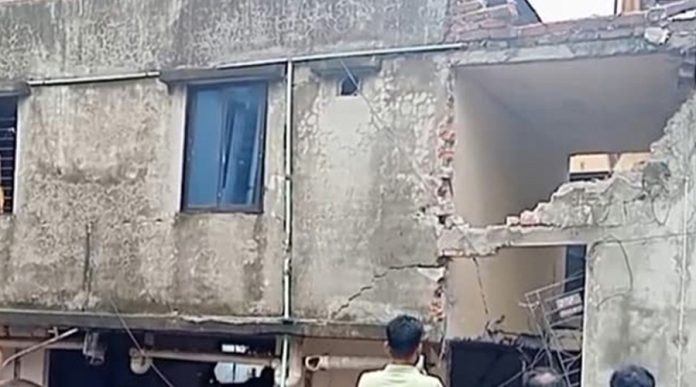 আশুলিয়ায় গ্যাস লিকেজ থেকে বিস্ফোরণ, দগ্ধ ৬