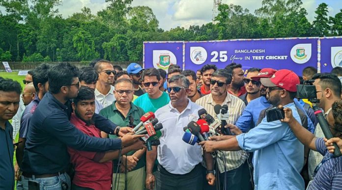 রংপুরের ক্রিকেট গার্ডেনের আউটফিল্ড দেখে হতাশ বিসিবি সভাপতি