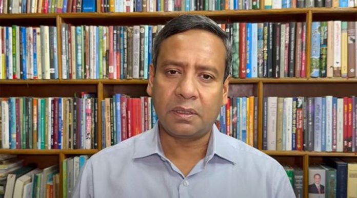 বর্তমানে ডাস্টবিন শব্দটি রাজনীতির সঙ্গে ম্যাচ করেছে : গোলাম মাওলা রনি