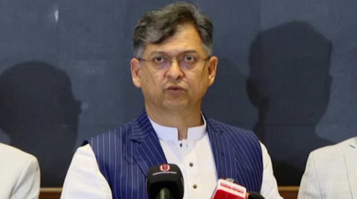সব বিষয়ে ঐকমত্যে বাধ্য করা ঠিক হবে না : সালাহউদ্দিন আহমদ