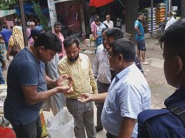 দিনাজপুরে চালের বাজারে অভিযান, দুই প্রতিষ্ঠানকে জরিমানা