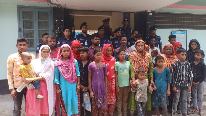 পঞ্চগড় সীমান্তে বিএসএফের পুশইন, নারী-শিশুসহ আটক ২৬
