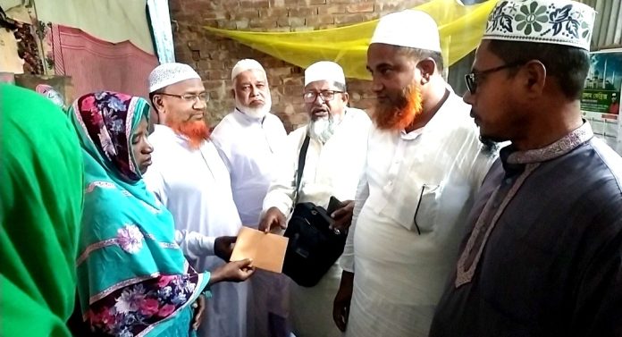 হাকিমপুরে ছাত্র আন্দোলনে নিহত সূর্যের পরিবারের পাশে জেলা জামায়াতের আমীর