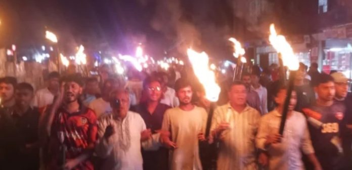 রংপুর ইপিজেড বাস্তবায়নের দাবিতে গাইবান্ধায় মশাল মিছিল