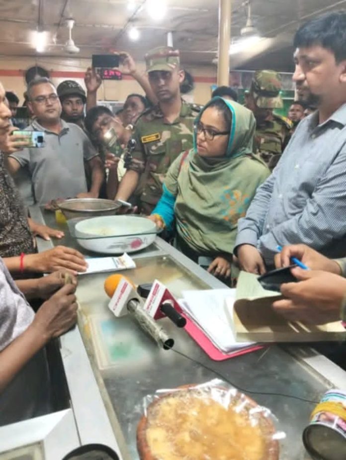 তারাগঞ্জে যৌথ বাহিনী ও ভোক্তা অধিকারের অভিযানে ৫ প্রতিষ্ঠানকে জরিমানা