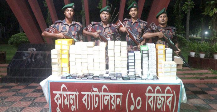 কুমিল্লা সীমান্তে ৮৬ লাখ টাকার ভারতীয় মোবাইল জব্দ